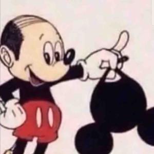 被狗咬过的翔 头像