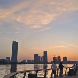 乐观的远山1X 头像